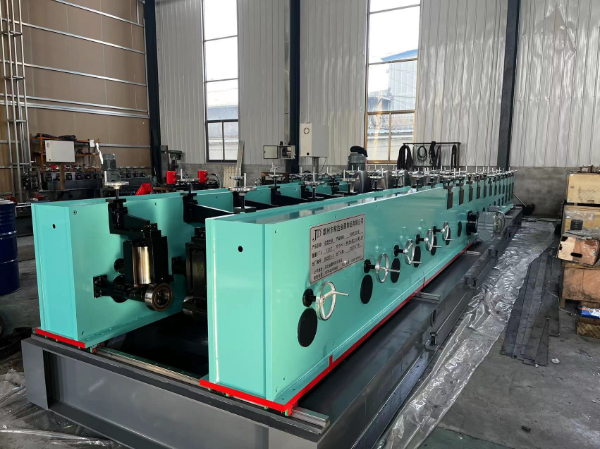 Forming machine